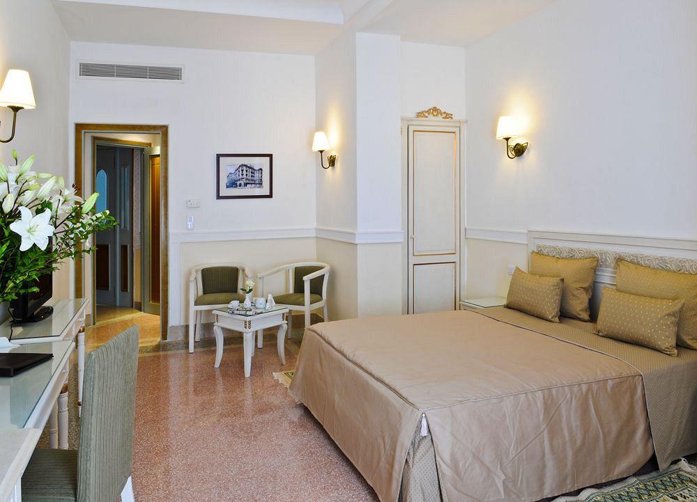 Majestic Hotel Tunis Eksteriør bilde